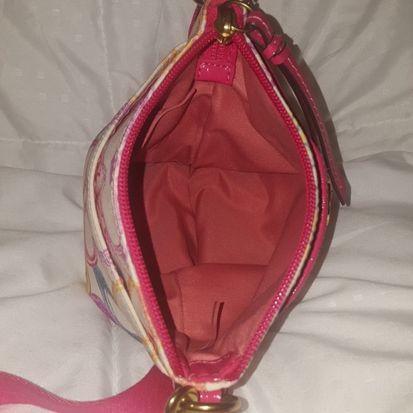Coach Crossbody purse - Picture 2 of 4